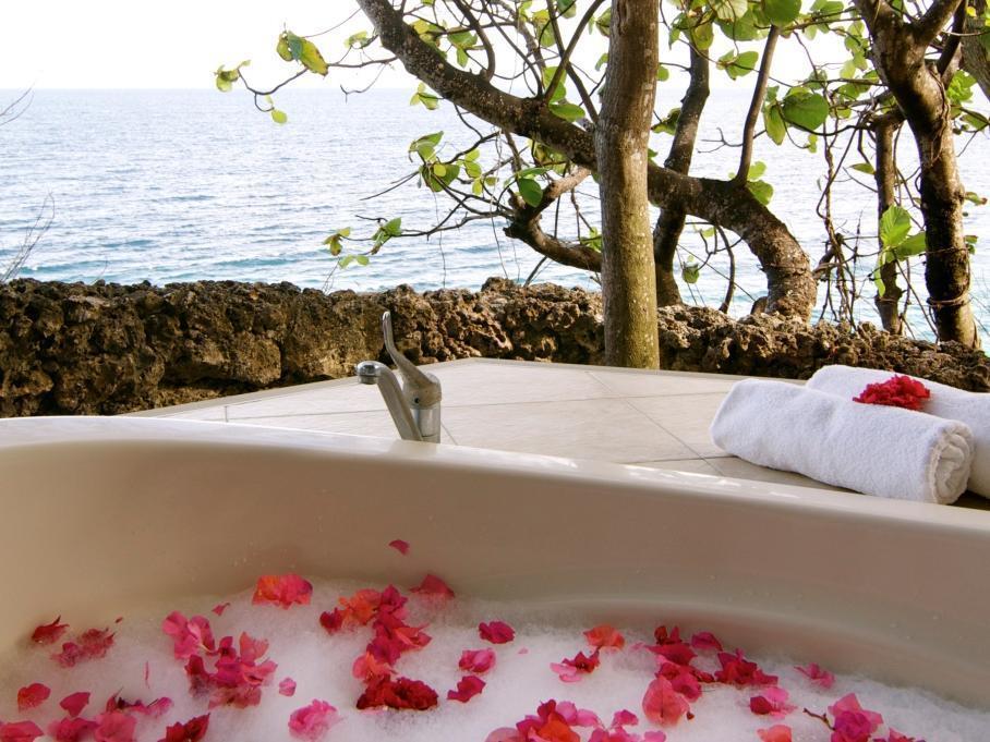 Antulang Beach Resort Siaton Exteriör bild
