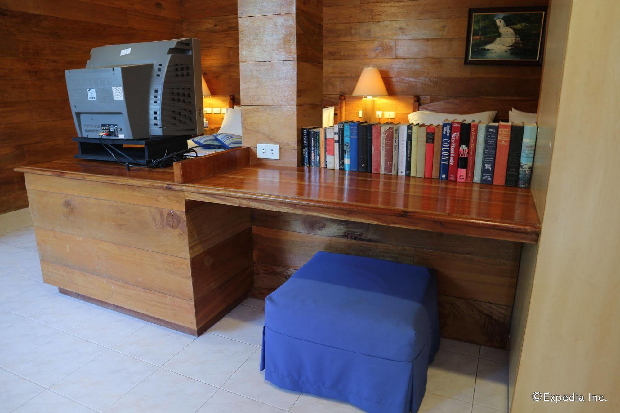 Antulang Beach Resort Siaton Exteriör bild